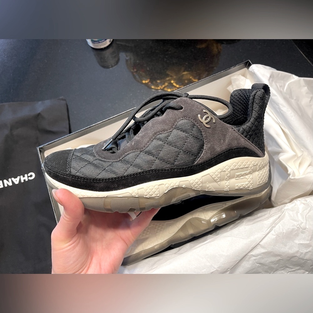 22C Chanel Sneakers Black & Dark Gray Mesh & Suede Calfskin - Picture 2 of 9